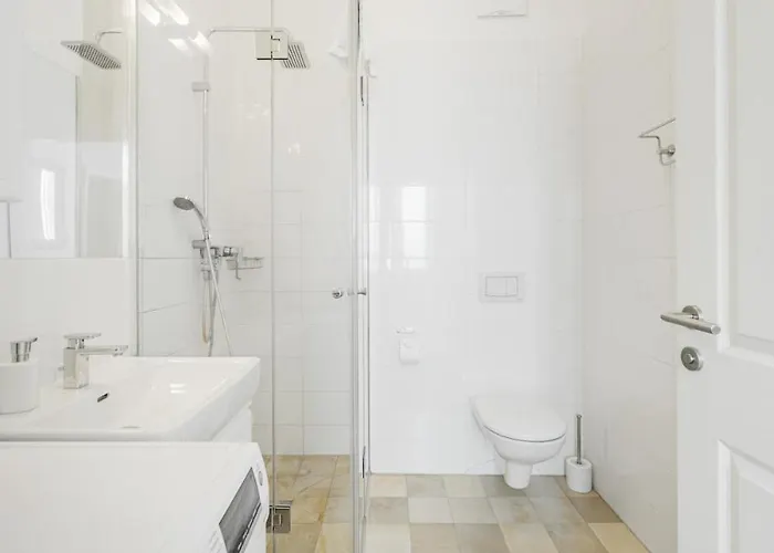 Bright And In Classy Area Appartement *